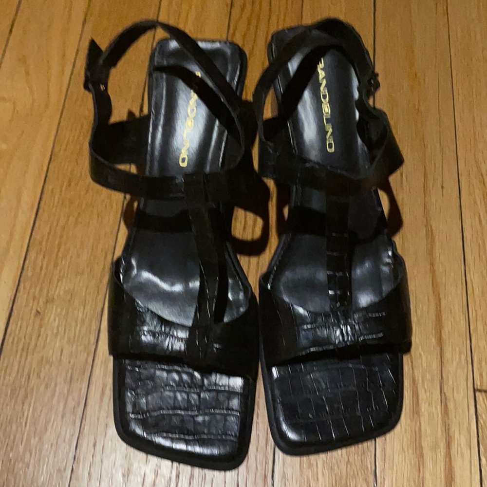 9.5 Bandolino Black Heeled Sandal